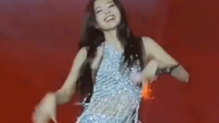 So sánh biểu diễn sân khấu trực quan của Blackpink thật là rõ ràng…