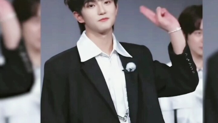 穆祉丞扫腿舞，万物生，dreamin（三个少年）