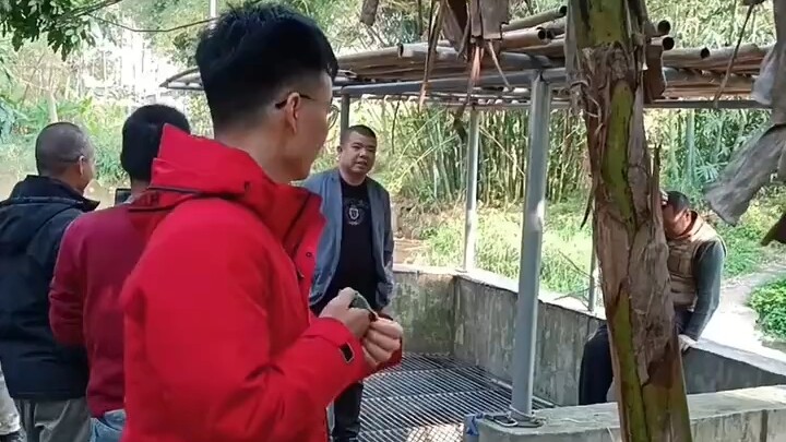 Sếp: Cảm ơn anh nhé!