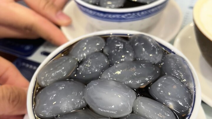 Let me show you what I ate in a single day in Shunde...