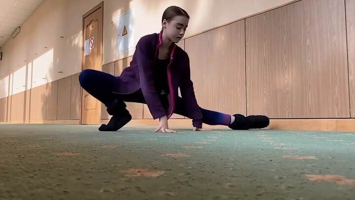 Elegant start of school season✨Nastya's warm-up vlog before class at Moscow State Ballet School