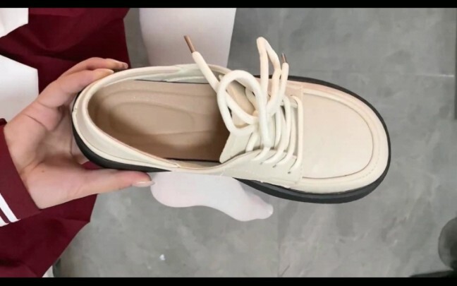 Cứ như là ai cũng có dàn âm thanh vài trăm triệu vậy.