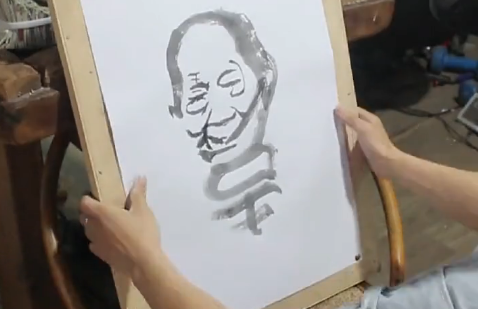 浙江金华小伙写下袁隆平爷爷的名字，翻转180°后变成他的画像！