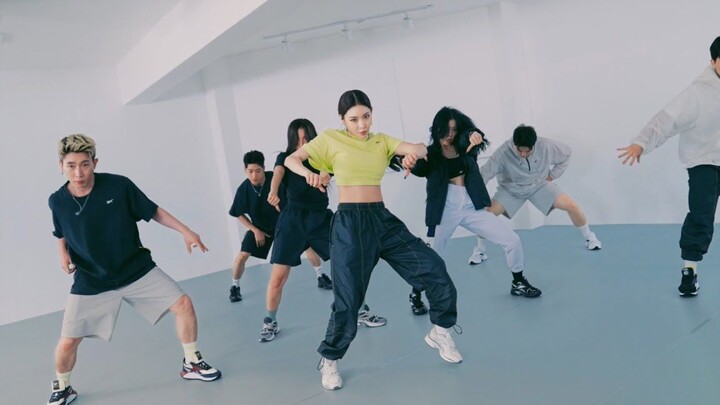 [Chungha] 210524 Reebok Endorsement Bicycle Special Video