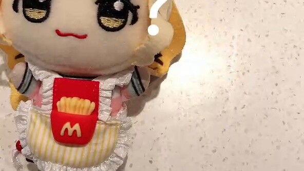 ชิหยินได้รับปีกไก่เผ็ดสองคู่ฟรี