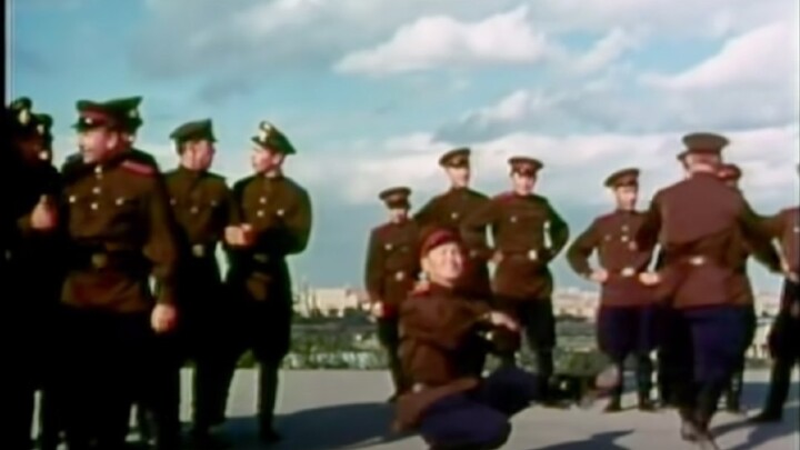 【双语熟肉】Солдатская пляска 《士兵之舞》 (1965)