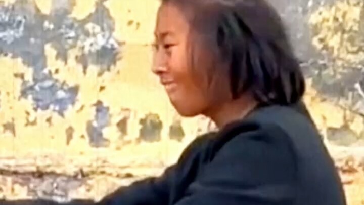 Thời xưa có Lý Quỳ vung búa, ngày nay có Lý Khôi đạp xích lô ba bánh.