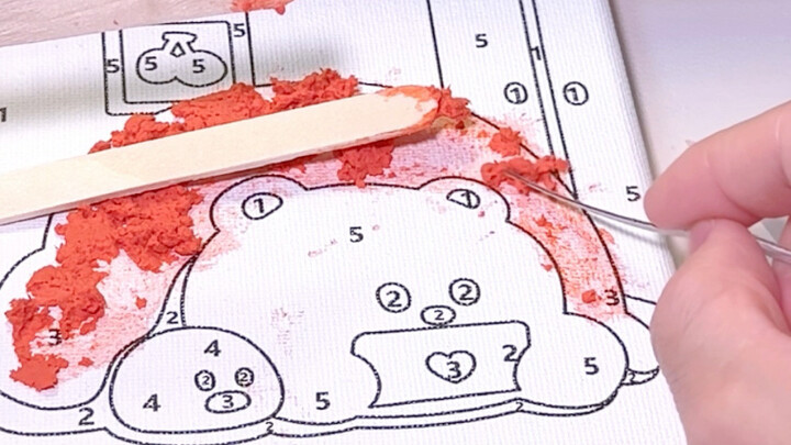 لا تستخدم عود الخيزران، استخدم ملقطًا بلاستيكيًا للالتصاق بشكل أفضل.