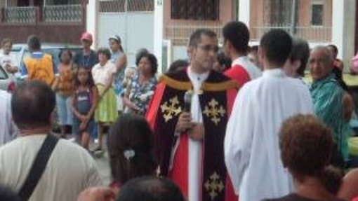 VIA SACRA 2009 / COM PADRE NIVALDO NA PAROQUIA JESUS SACRAMENTADO NA PENHA CIRCULAR RJ BRASIL