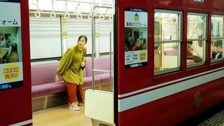 女孩被骗进了传说中的如月车站，从此陷入时间循环"