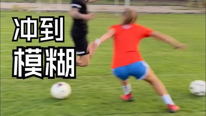 Tantangan menendang gawang, pertahanan jarak sangat dekat, bisakah kamu menembusnya?