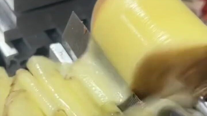 Daging sapi di mi tarik Lanzhou itu dipotong pakai alat ini, kan!