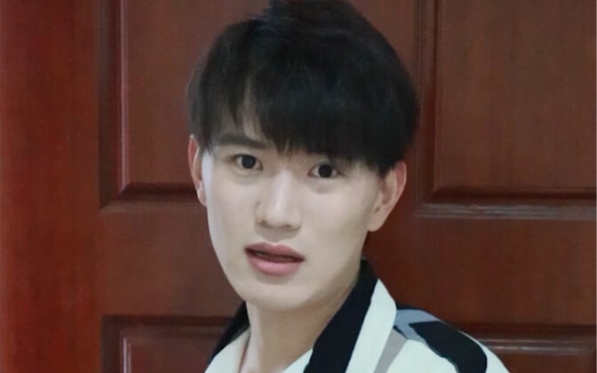 Ngày thứ hai Valentine về nhà, sự khác biệt trong thái độ của mẹ!