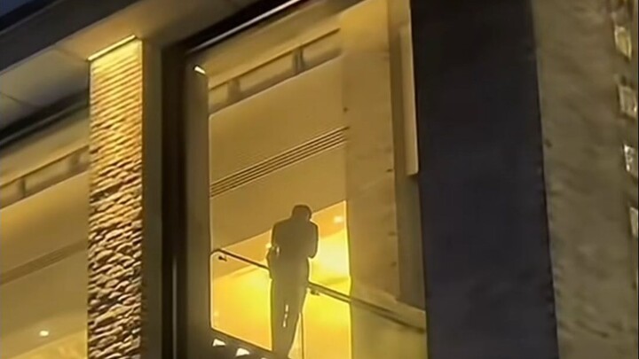 A wealthy CEO walks into reality! The refined elegance of a new Chinese-style CEO!