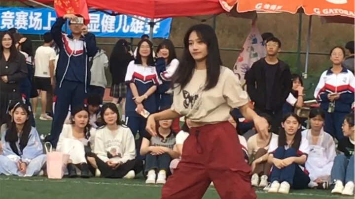 “红裤子”报到！ 高中的第一次随舞 也是最后一次