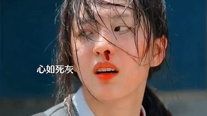 Meskipun apa yang Mama lakukan tak bisa dimaafkan, aku tetap melembut hati saat melihatnya lagi… Aku