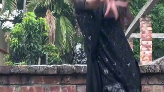 Younger Sweet Girl Dunce