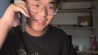 แกล้งเป็นเกย์ต่อหน้าเพื่อนร่วมห้อง