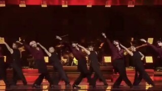 Bite Me来跟TXT学学怎么运用女伴舞吧 要不年末你们档符一起bite me吧（嗨比 你听到了吗）