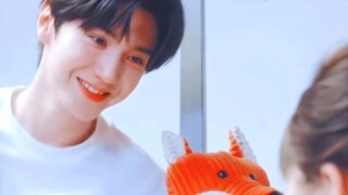 我也不想心动啊，可他笑得也太甜了吧……