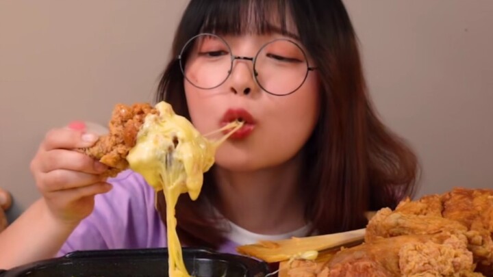 Fried Chicken! Cheese! Juicy! Tender! Yummy!