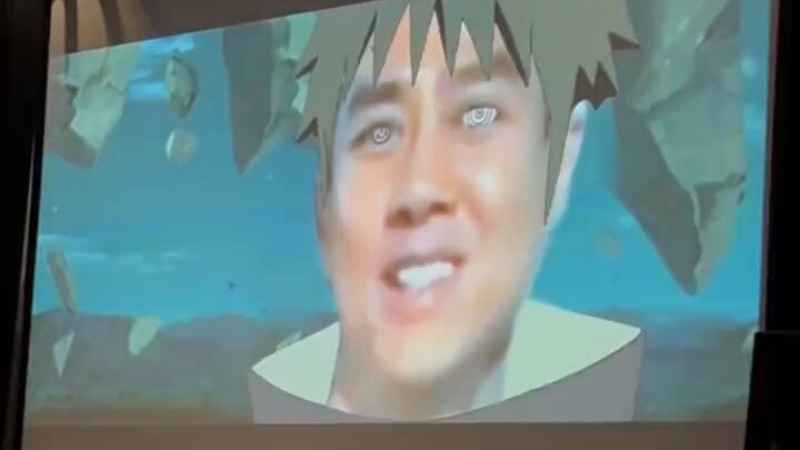 في معرض لوس أنجلوس الأمريكي لأنيمي، يقود موكي شخصيًا مشاهدة "التنين الموزي"