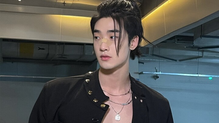 This supposedly icy-hot guy is actually like THIS in private?! “A Male Model’s Retired Senior Life” 