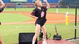 Tim pemandu sorak bisbol Taiwan Ruotong menari "Love You Crazy"