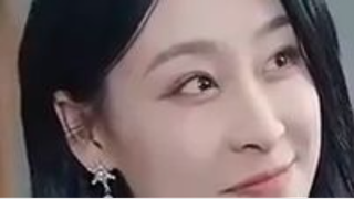 ชายหนุ่มผู้มีรูปร่างหน้าตาไร้ค่าได้ช่วยชีวิตCEOสาวสวยไว้ได้สำเร็จ และเขาก็ได้กลายเป็นคนที่เธอรัก