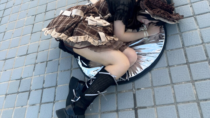 This time it's a truly hot, mature woman!