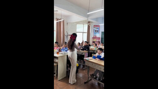 [Seri Pratinjau] [Nomor Pekerja 004] [Pratinjau Episode 8 Guru Relawan Wanita di Daerah Pegunungan Z