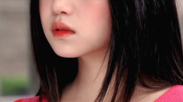 Back then, I was just obsessed with her ramen-style hair and little flower clips, and I never even n