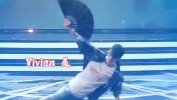 【وانغ يبو】خلال دقيقة واحدة يجب أن أعرف مصدر هذه القفزة الجانبية بيد واحدة!!