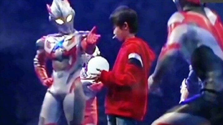 Kamu akan dikalahkan, Sero-chan. Anda harus selalu percaya pada cahaya # tebak Ultraman # pesta sisw