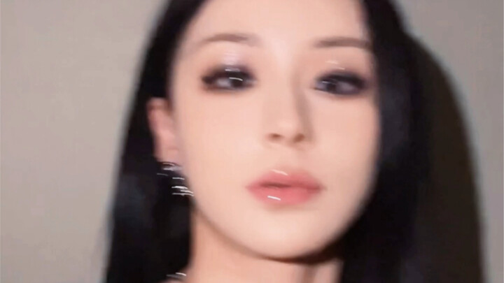 There is no need to force a high skull, a low skull is the standard for a femme fatale.