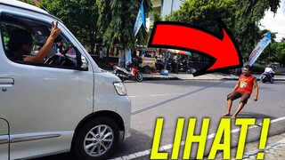 Lihat Orang Ini MENARIK MOBIL PAKAI GIGI !