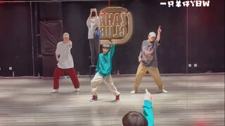 【TF ตระกูลรุ่นที่สี่】หยางปั๋วเหวิน | How You Like That | การฝึกเต้นประจำวัน 13