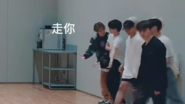 【Phần tôi thấy cực kỳ thú vị trong phòng tập của Rock with you】