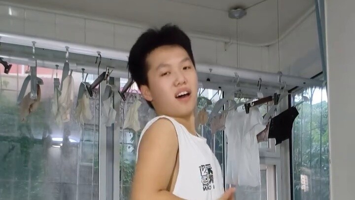 Saya sarankan siapa pun yang pernah memarahi saya untuk menonton video ini. Mereka yang bilang saya 