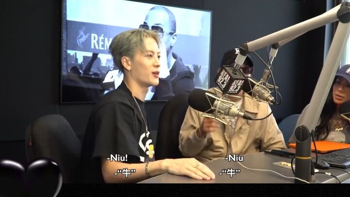 ชาวต่างชาติถามวังเจียเอ่อร์ว่า “ผมภูมิใจในตัวคุณมาก” แปลเป็นภาษาจีนว่าอะไร? ไม่คาดคิดเลยว่าวังเจียเอ