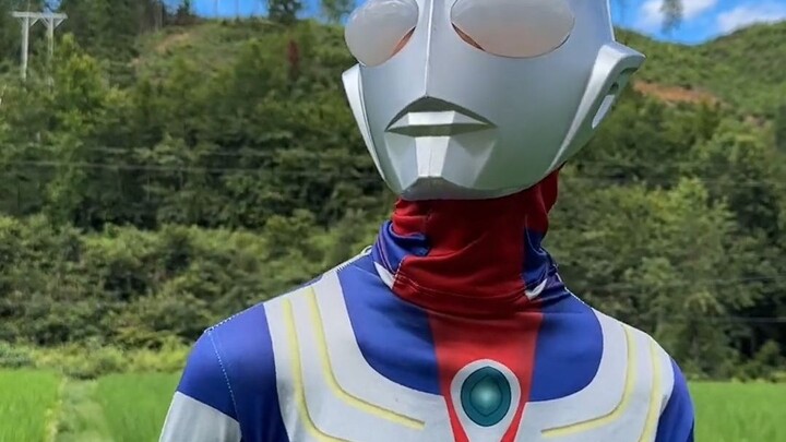 Ayolah Ultraman