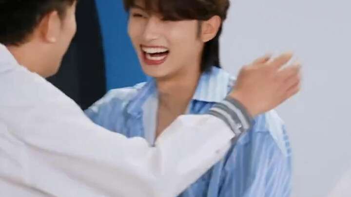 Lian Lian: Little brother, do they teach this kind of thing abroad? Is it really that impressive?