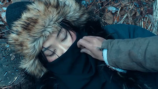 小伙意外救了女土匪，自己成了“压寨夫人”