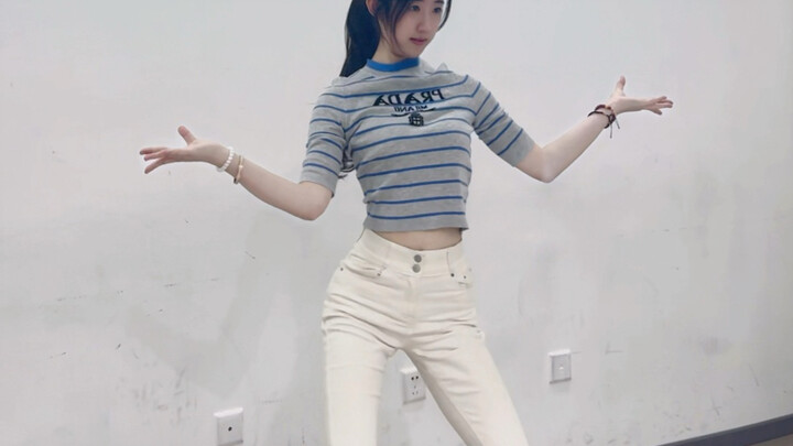 No-Makeup Dance Practice: Sexy Love + A World We Meet Again