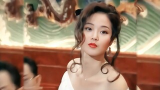 小时候简直被这个拿着化妆包，降妖除魔的单眼皮美女迷死了