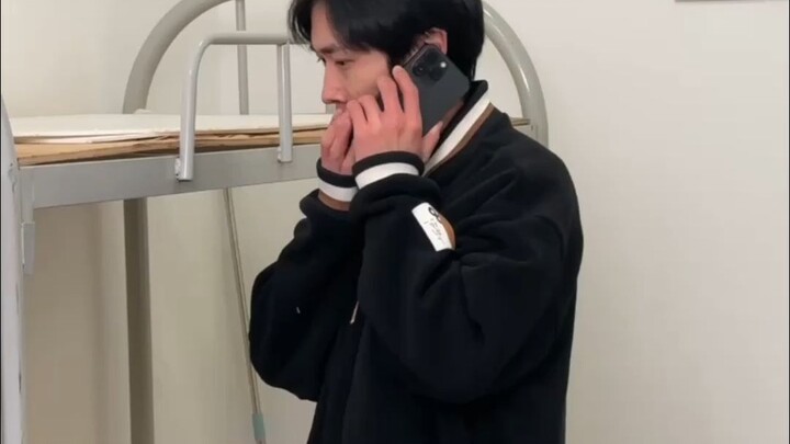 Brothers find it hard to part.