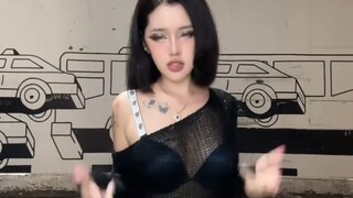 LA la