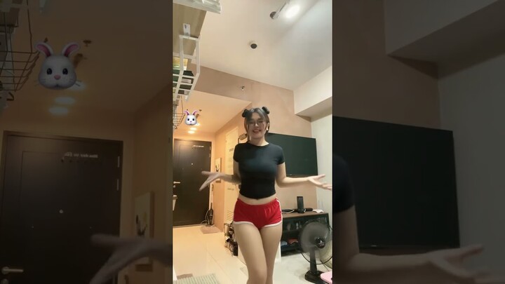 cewek cantik bakat menari yg bagus tarian seksi #dance #trend #viral #funny #shorts  #cewek #cantik