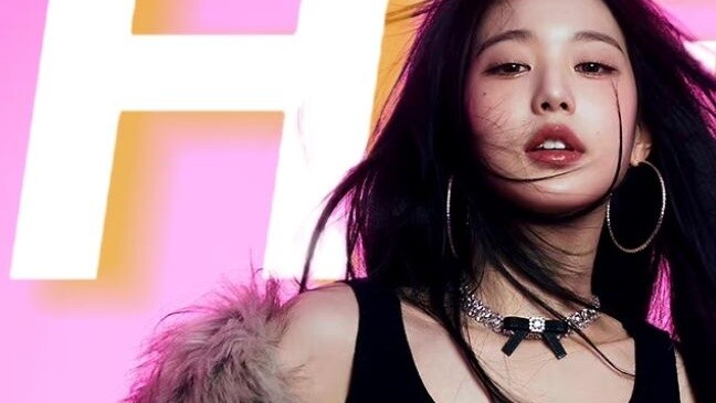 "Berminyak dan sok penting"? Bukan urusanmu~