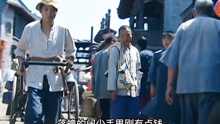 A down-on-his-luck rich second-generation heir starts splurging as soon as he gets his hands on some